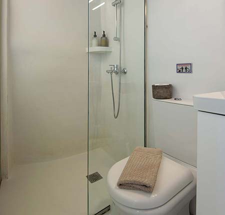 Modern bathroom